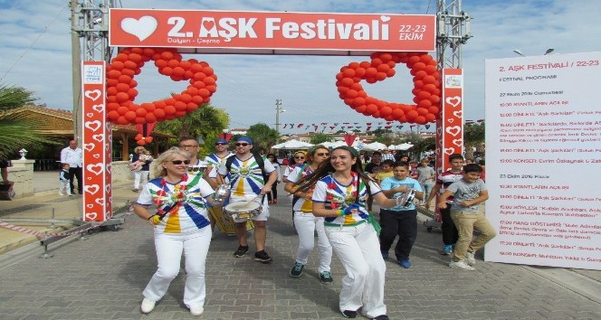2. Dalyan Aşk Festivalinde barışa ve sevgiye çağrı