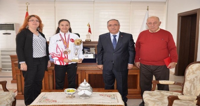 Vali Ahmet Hamdi Nayir: Sporda başarı sürdürülebilir olmalı
