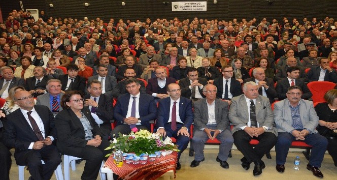 Niksar’da “Cumhuriyet Ve Demokrasi” konferansı