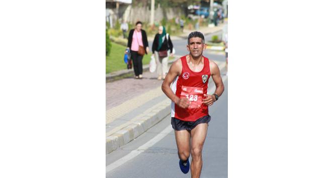 Başarılı atlet Bayram, ’Cumhuriyet Koşusu’na hazırlanıyor