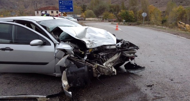 Gümüşhane’de trafik kazası: 3 yaralı