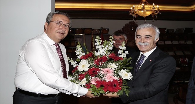 PTT Başmüdürü Uğurtepe, Belediye Başkanı Ünver’i ziyaret etti