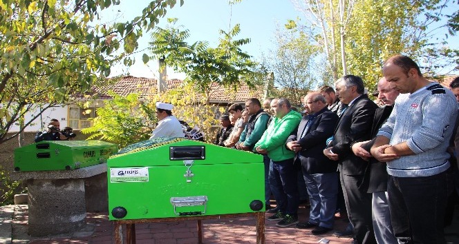 Kazada ölen milli antrenör ve abisi son yolculuğuna uğurlandı
