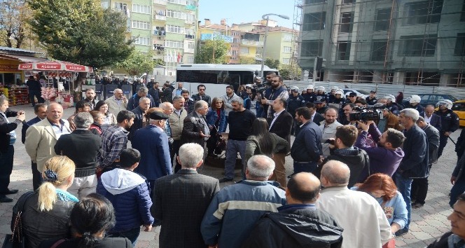 Açıklama yapmak isteyen HDP’li gruba polis izin vermedi