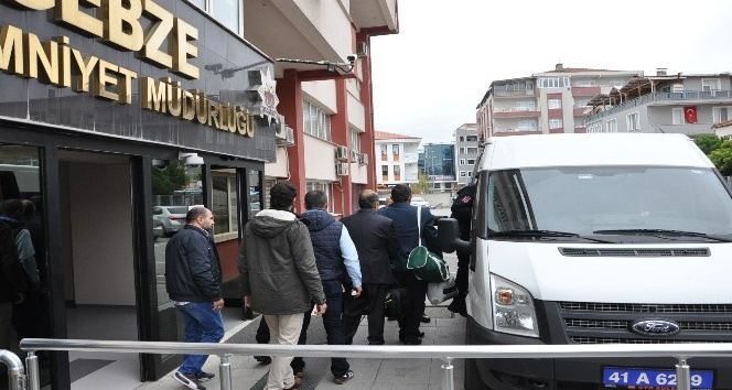 FETÖ’ye finans sağladığı iddia edilen 6 iş adamından 1’i tutuklandı, 1’i ev hapsi cezası aldı