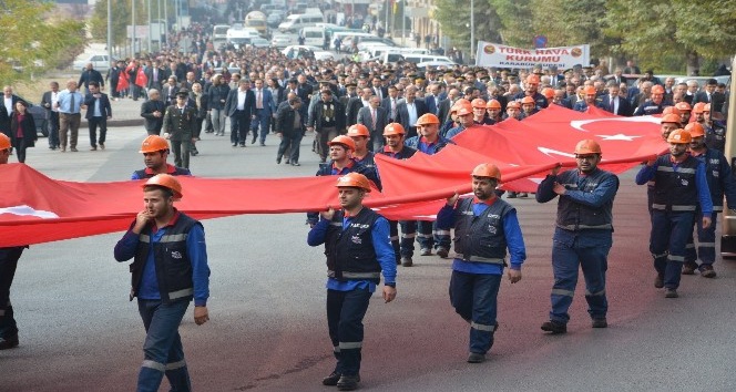 Karabük’te Cumhuriyet yürüyüşü