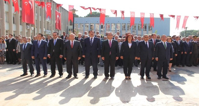 Bakan Yılmaz, Aydın’da Cumhuriyet Bayramı kutlamalarına katıldı