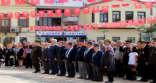 İzmir’in ilçelerini ’Cumhuriyet’ coşkusu sardı