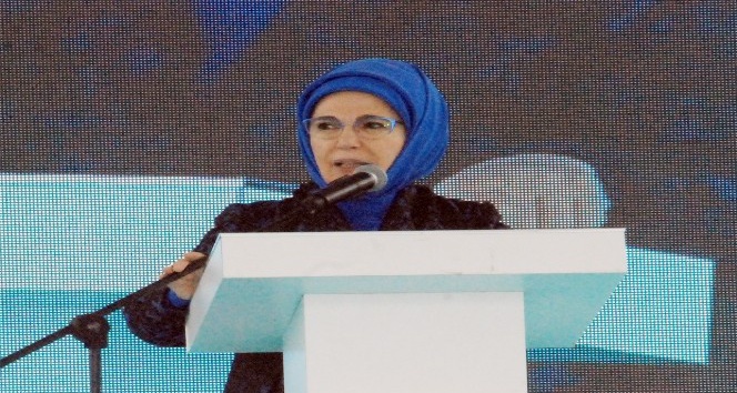 Cumhurbaşkanı Recep Tayyip Erdoğan’ın eşi Emine Erdoğan Afyonkarahisar’da