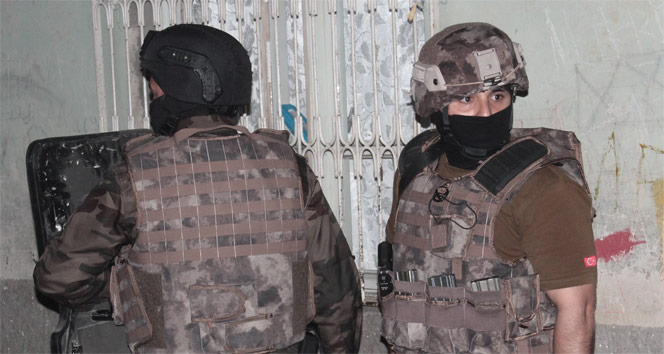 Adana’da PKK&#039;ya 300 polisle operasyonu