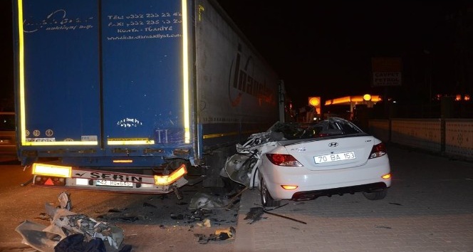 Otomobil park halindeki TIR’a arkadan çarptı: 1 yaralı