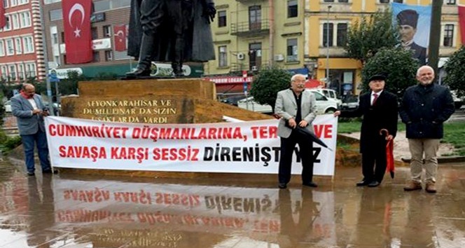 Giresun’da eski milletvekillerinden sessiz eylem