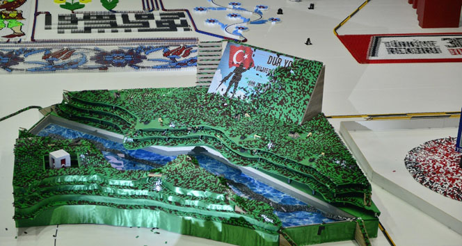 300 bin domino taşıyla Türkiye rekoru kırıldı