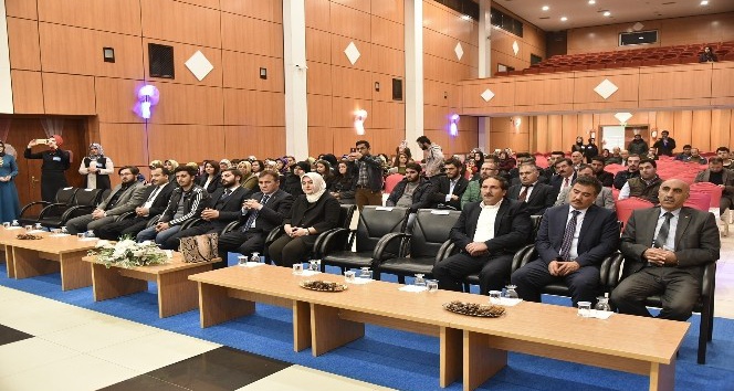 Gümüşhane’de ‘Çocuğunuzun farkında mısınız?’ konulu seminer düzenlendi