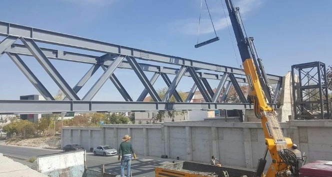 Karaman’da üst geçit çalışmaları