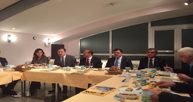 Yozgat Milletvekilleri Ankara’da Yozgatlı bürokratlara bir araya geldi