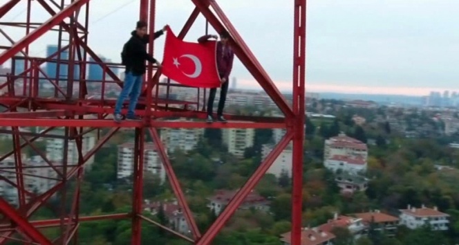 100 metre yükseklikte Cumhuriyet Bayramı kutlaması
