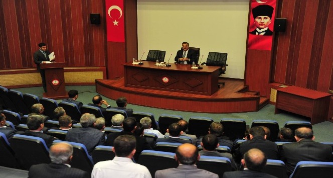 Vali Al: "Köydeki vatandaşlarımız en iyi şartlarda yaşamalı"