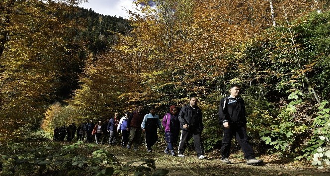 Gümüşhaneli dağcılardan en güzel sonbahar yürüyüşü