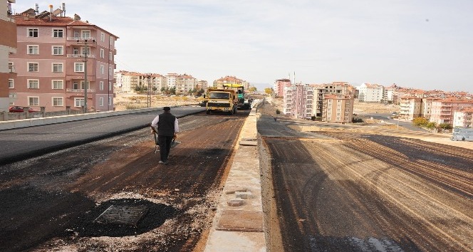 Doğukışla köprüsünde asfaltlama çalışmaları başladı
