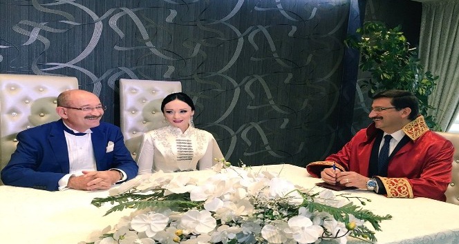 Akşam Ankara Temsilcisi Pazarcı’nın nikahını Başkan Ak kıydı