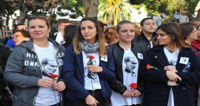 İlçeler, Atasını minnetle andı