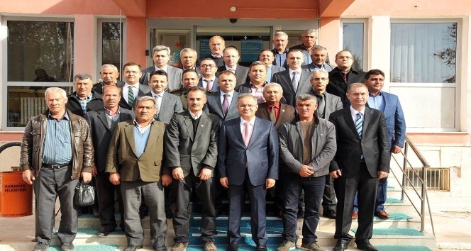 Vali Süleyman Tapsız, köy muhtarlarıyla bir araya geldi