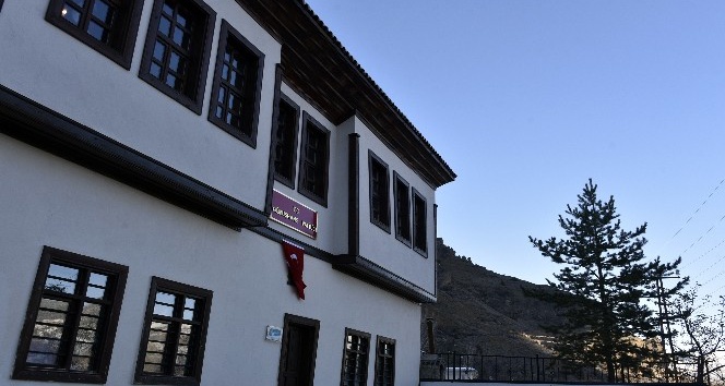 Gümüşhane’de 100 yıl sonra Valilik Süleymaniye’ye taşındı