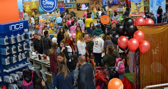 TeknoSA, Mickey'nin doğum gününü kutladı
