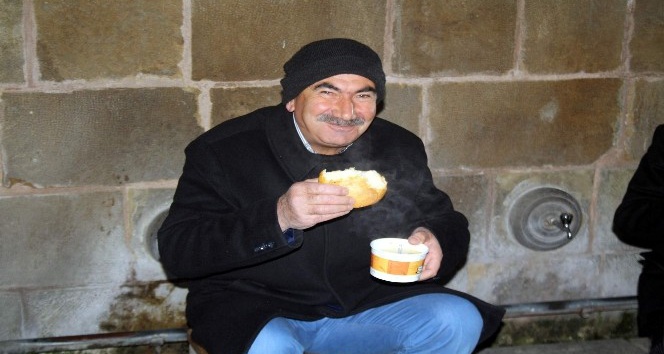 Sabah namazı sonrası çorbalar Yozgat Belediyesi’nden