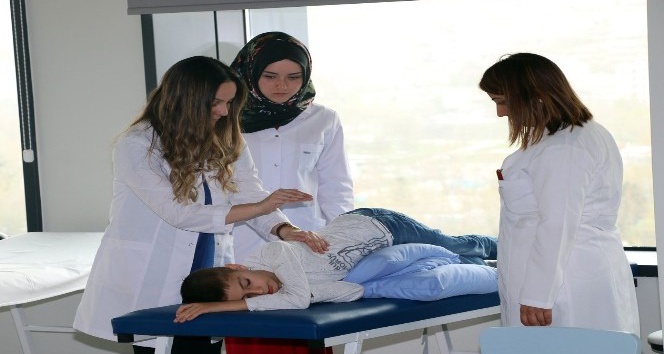 Bezmialem Vakıf Üniversitesi Eyüp’te hizmet vermeye başladı