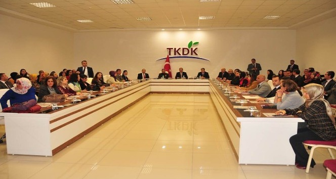 Vali Tapsız: "Önceliğimiz eğitim"