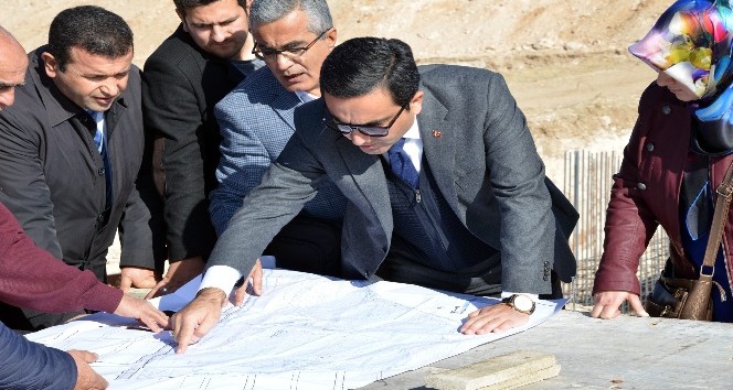 Belediye Başkanı Asri Mezarlık projesi alanında inceleme yaptı