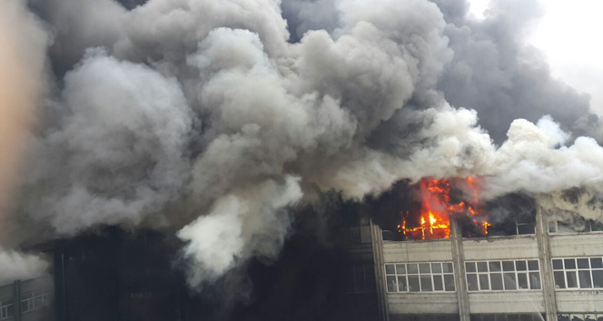 Son dakika! Bayrampaşa&#039;daki yangında patlama sesleri