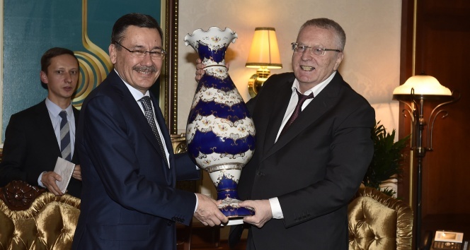 Rusya Federasyonu Liberal Demokrat Parti Başkanı Vladimir Jirinovski'den Suriye açıklaması