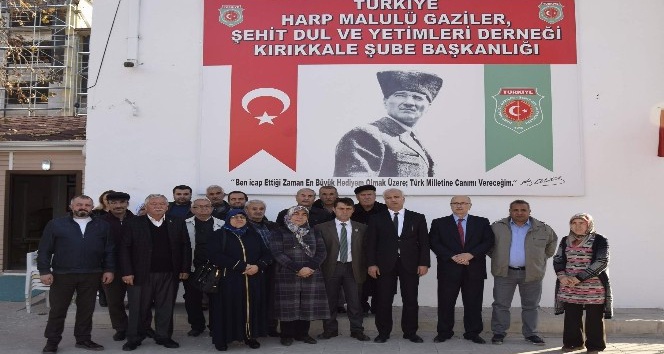 AK Parti İl Başkanı Akçay Şehit ailelerini ziyaret etti