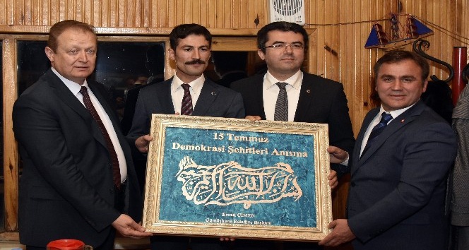 Derik’in yeni Kaymakamı Kafkas’a Gümüşhane’de veda yemeği