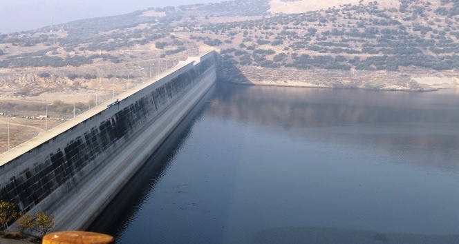 Beydağ Barajında doluluk oranı yüzde 12’ye düştü, tehlike kapıda