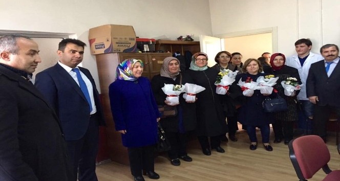 AK Parti Kadın Kolları öğretmenler günü kutlaması