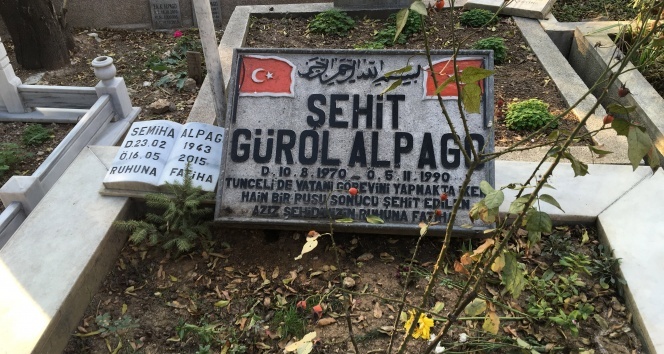 Şehit annesinin vasiyetine Büyükşehir Belediyesi&#039;nden mezarlık ayıbı