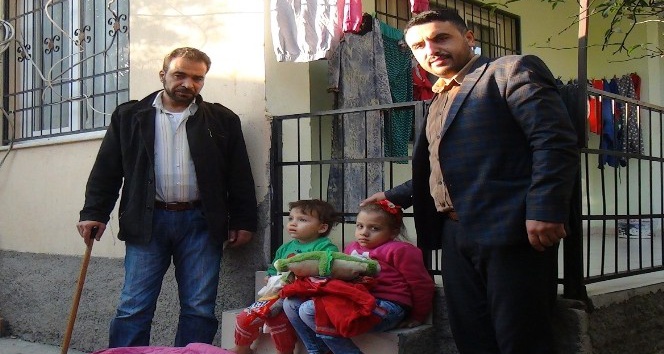 (Özel) Osmaniyeli imam, yardımları ile Suriyeli göçmenleri ve çocuklarını sevindiriyor
