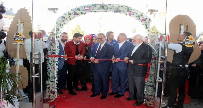 Moodbasic &amp; Dresslove Şubesi açıldı