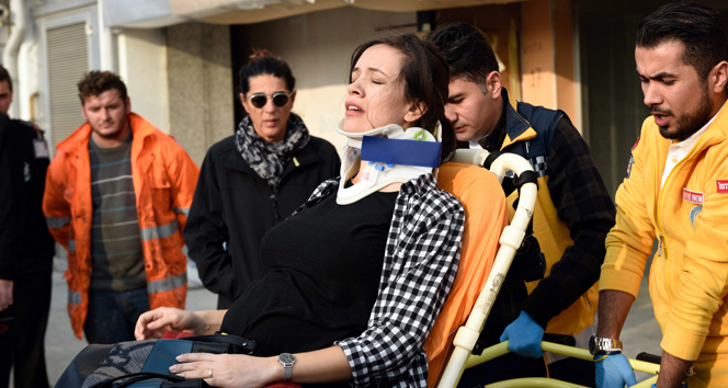 Kamyon otomobillere çarptı: Hamile kadın ve eşi yaralandı