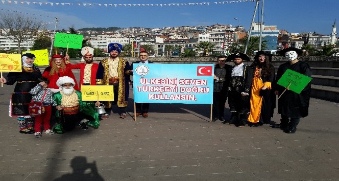 Doğru Türkçe için kostümlü etkinlik