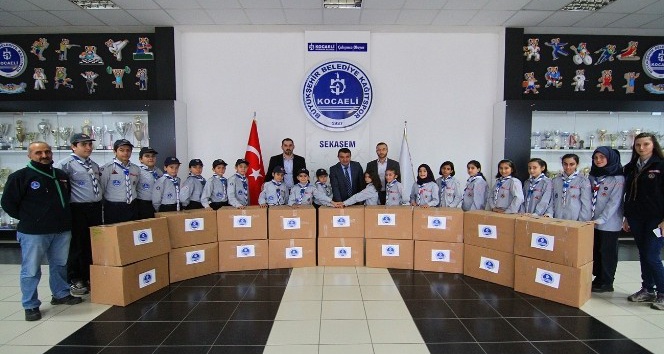 Kağıtspor yardım elini Türkmenlere uzattı