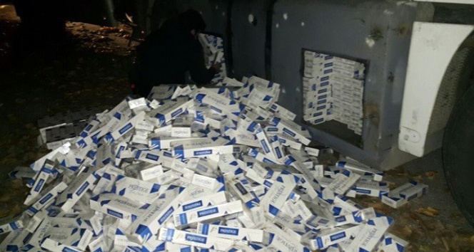 Yakıt deposuna gizli 25 bin 930 paket kaçak sigara yakalandı