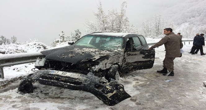 Kastamonu’da kar yağışı kazaya neden oldu