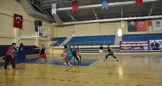 TB2L temsilcisi Bilecik Belediyesi Basketbol Kulübü, Karesispor maçına hazırlanıyor