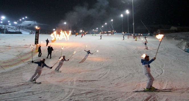 Palandöken’de kayak sezonu renkli şölenle açıldı