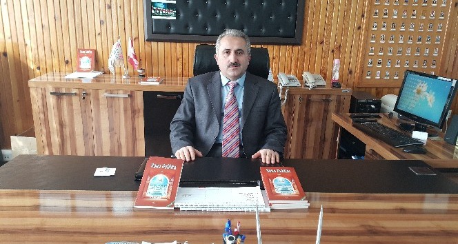 Okul müdürü "Sana geldim"i yazdı